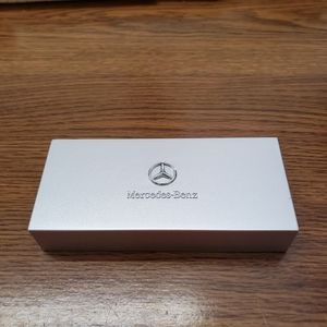 MERCEDES BENZ KEYCHAIN